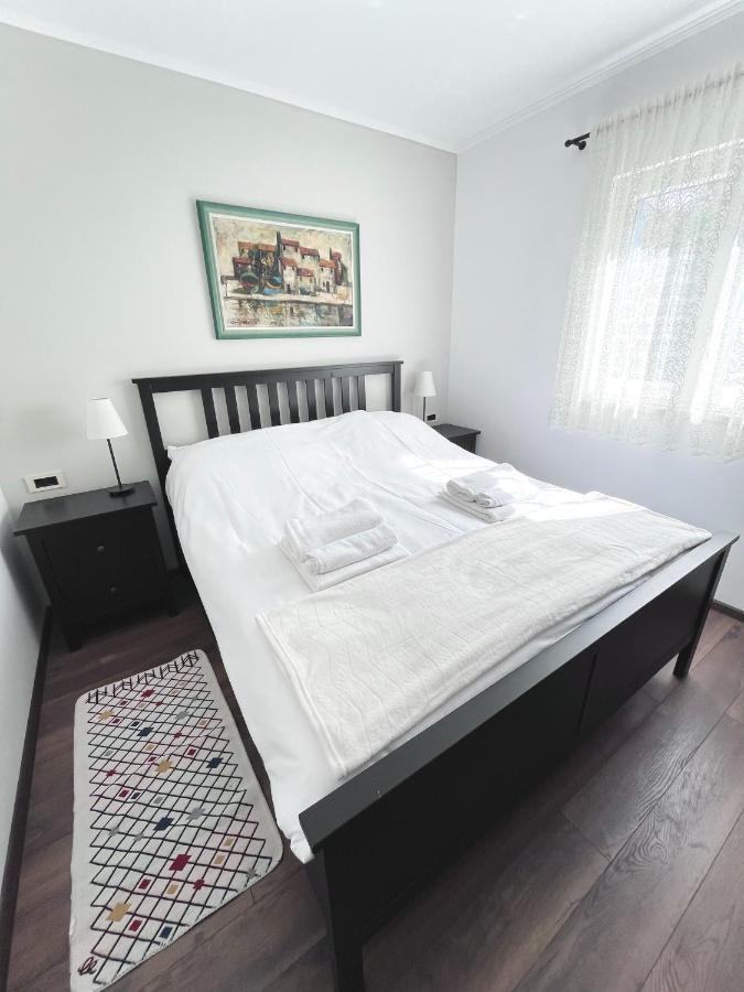 Apartamento Leut Nečujam Exterior foto