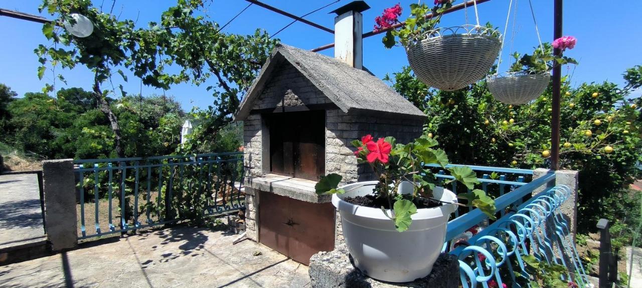 Apartamento Leut Nečujam Exterior foto